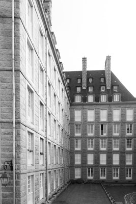 Demi vue sur le monde_37576772891_l.jpg